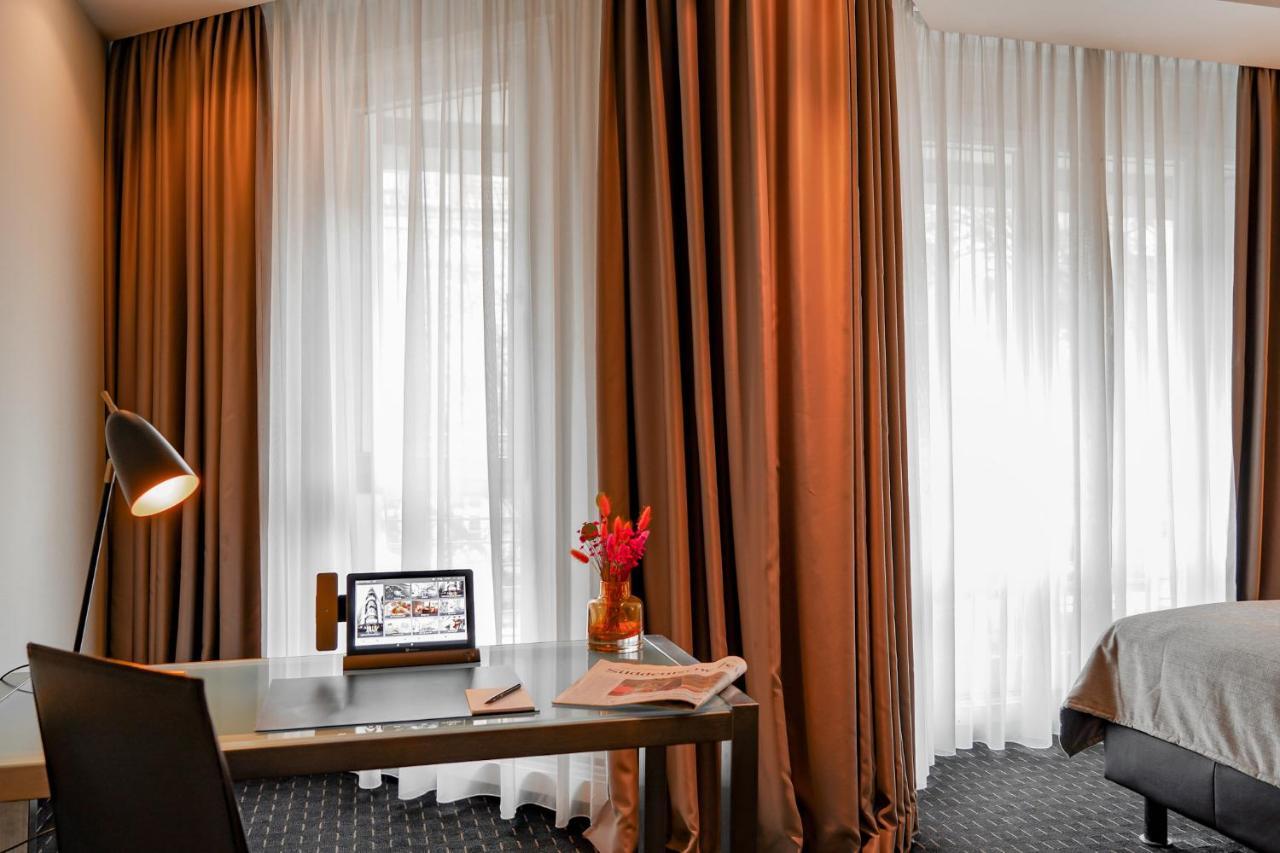 Family Room,1333301285:JPEG